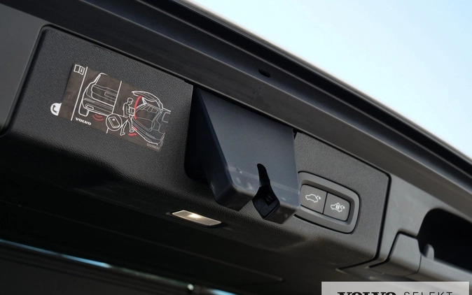 Volvo XC 60 cena 169900 przebieg: 66010, rok produkcji 2019 z Izbica Kujawska małe 667